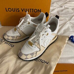 Louis Vuitton Run Away Sneakers 36 in great condition